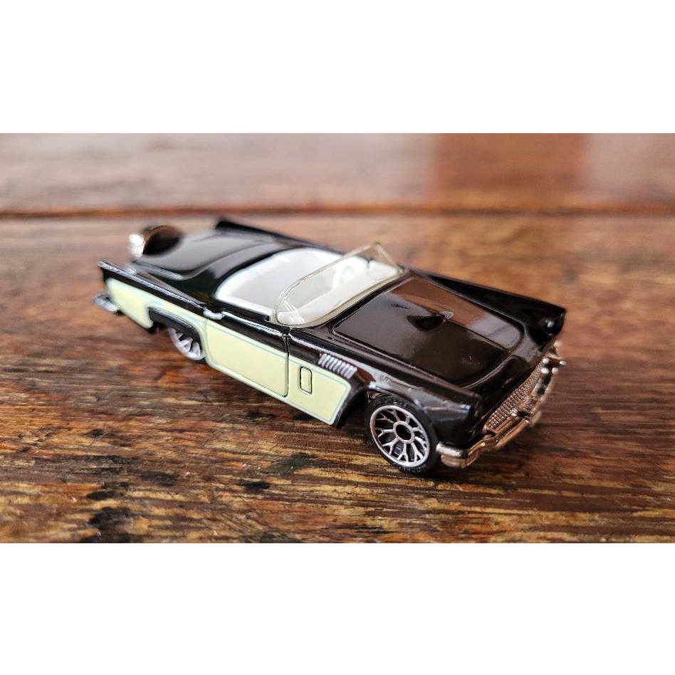 Matchbox - 1957 Ford Thunderbird Preto - 5-Pack: Vintage Classics 2006 (Fora da Embalagem) - 1:64
