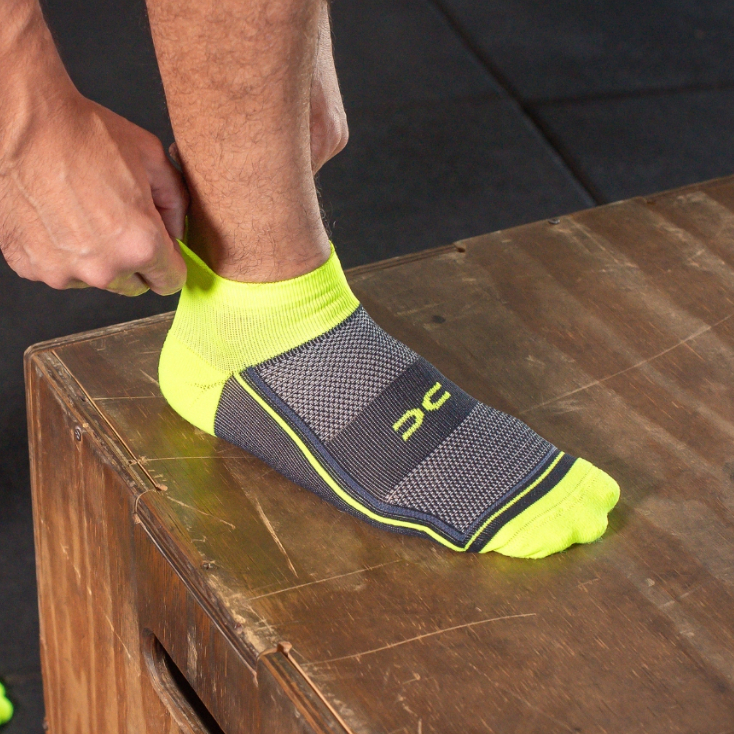 Meias Performance Meias Esportiva Confortável Meia Academia Meia acima tornozelo em Oferta na Shopee