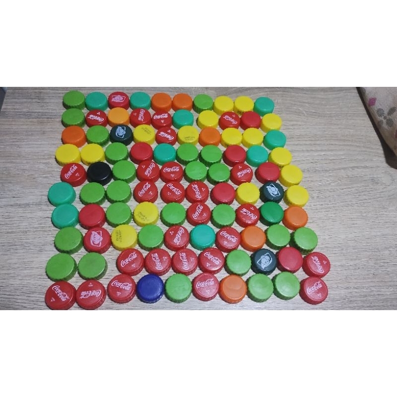 100 tampinhas de garrafa de pet para artesanato e jogos várias utilidades