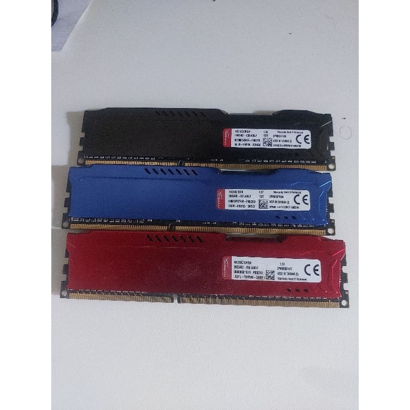 Kit Memoria RAM 12GB Kingston Fury HyperX DDR3 1600MHz sendo 3 Pentes de 4GB cada Desktop