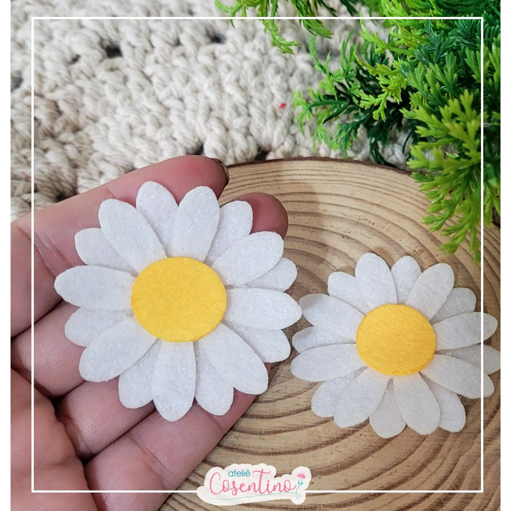 50 Apliques de Feltro à Laser Margarida 5cm (MONTADO) - Lembrancinha festa Artesanato Aplique