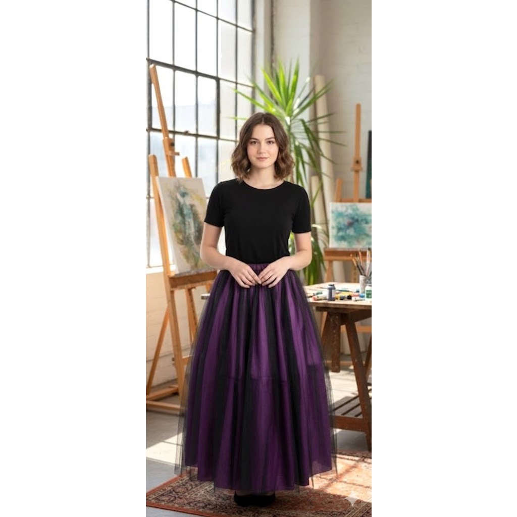 SAIA LUXO EM CETIM ROXO  E TULE PRETO SEM BRILHO - 3M RODA- ROUPA UMBANDA- sem a blusa