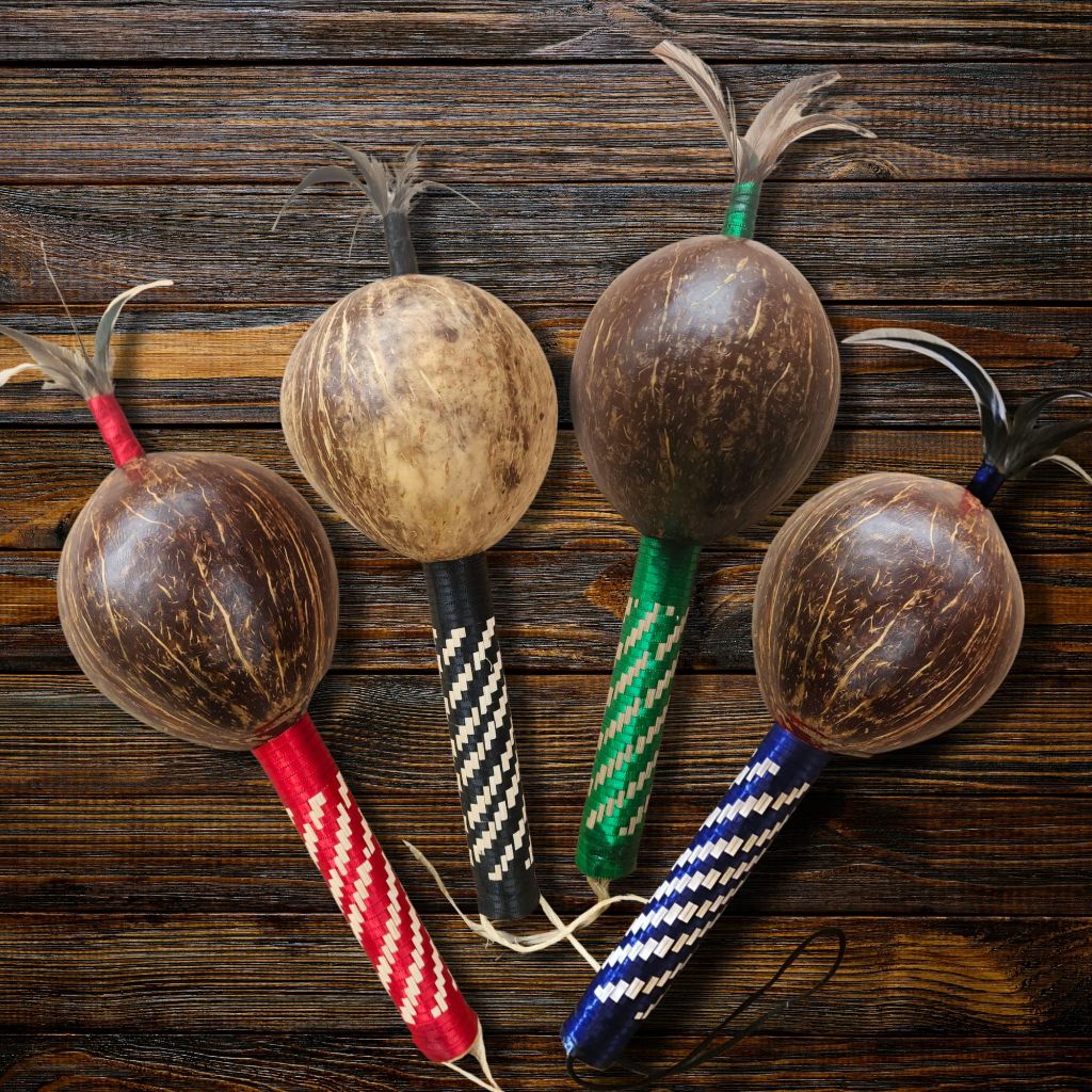 Maracá Decorativo Indígena 30cm – Peça Artesanal Cultural