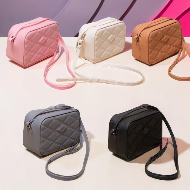 Bolsa Transversal Feminina Matelassê PVC – Moderna e Leve Para o Dia a Dia | Achadinhos NC