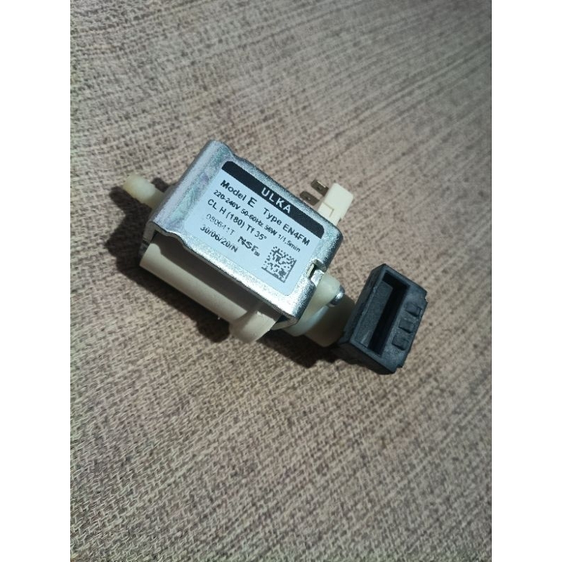 Bomba d'água cafeteira Nespresso C30 ou D30 - 220V