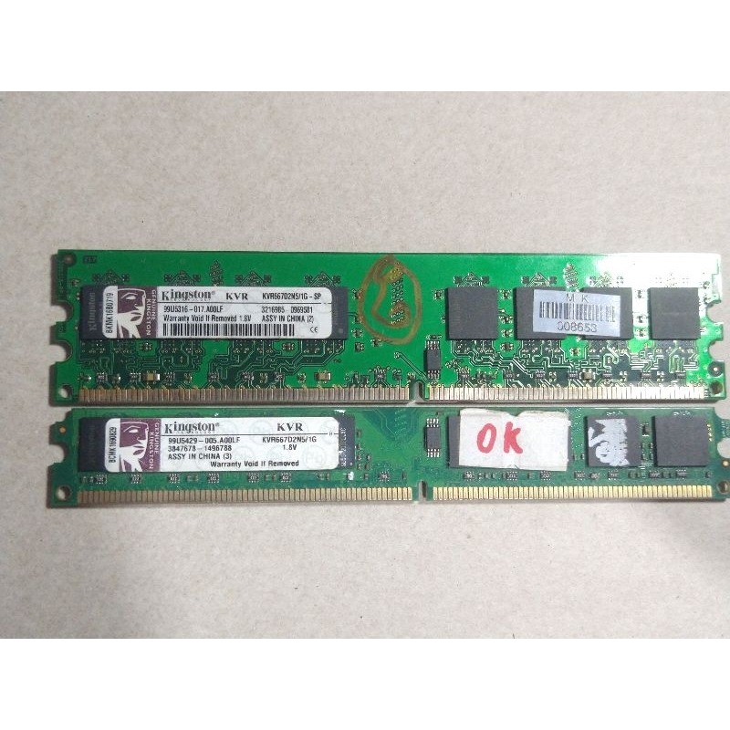 2 memórias ddr2 de 1 gigas cada memória ram