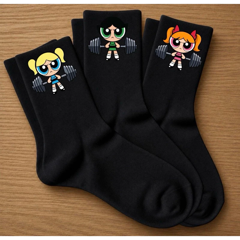 kit 3 Pares De Meias Pretas Estampas Super Poderosas A Queridinha Do Momento Algodão Premium Confortável Ideal Academia — imagem 1