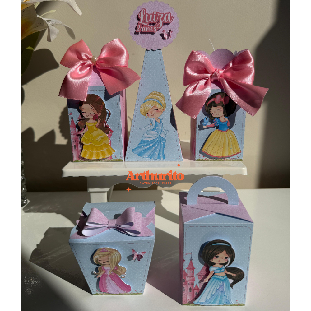 Caixas personalizadas Princesas baby Lembrancinhas de festa infantil (COM LAÇO)