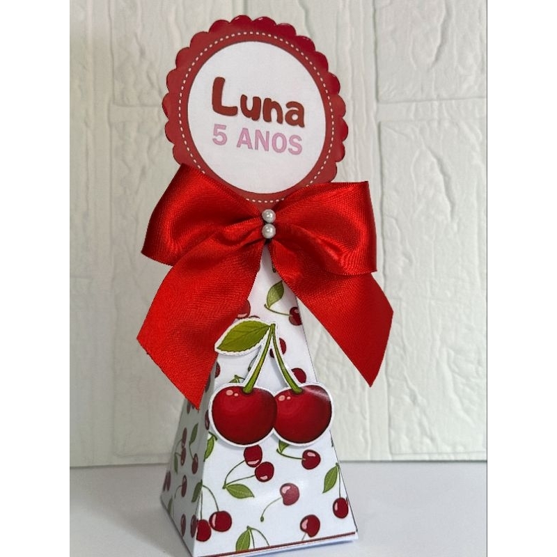 Caixa Pirâmide Cerejinha / Cereja Personalizada/Lembrancinha de Festa /Aniversário/Personalizados para festas