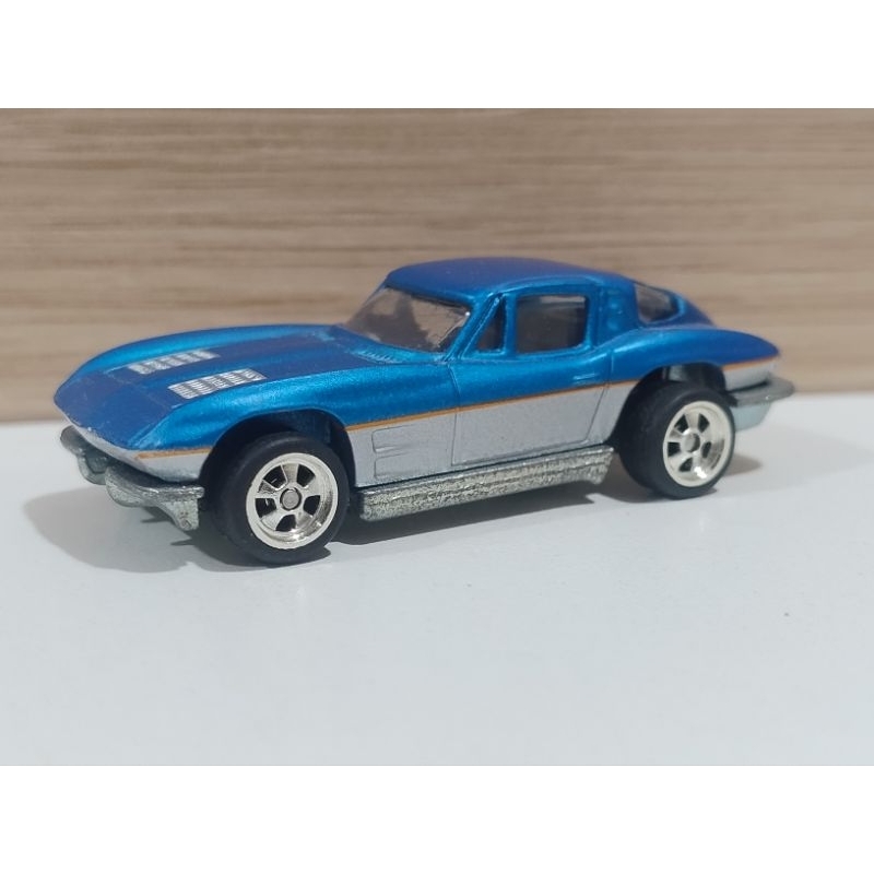 Hot Wheels Corvette Sting Ray Premium