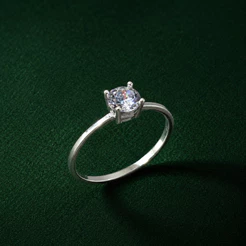 Anel Prata 925 Solitário Transparente Elegante e Sofisticado