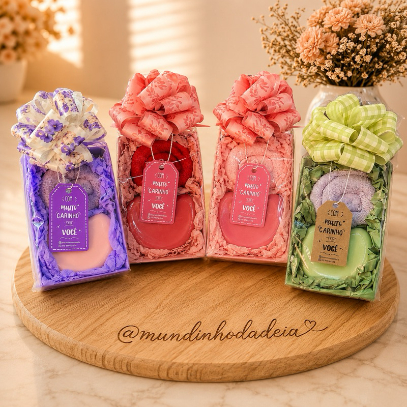 Presente Feminino Toalhinha com Sabonete - lembrancinha, mimo para Natal, Dia das mães, Aniversário, Mulher