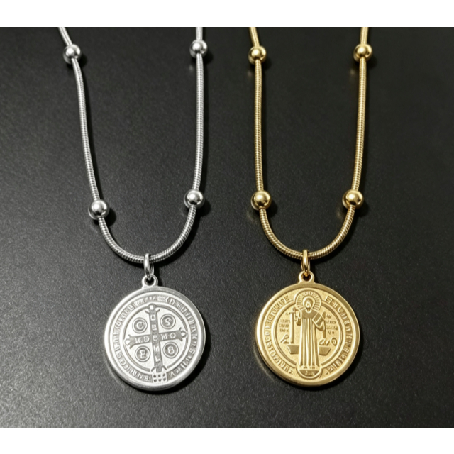 OI HELLO LOJA - Colar Com São Bento Feminina Aço Inoxidável Banhado a Ouro e Prata Colar Rabo