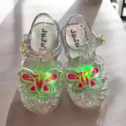 Sandália Infantil Feminina LED Mocinha Menina Borboletinha De Luz Confortável Antiderrapante Resistente