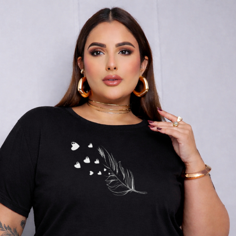 Camiseta Feminina Estampada Pena Coraçao Blusa Feminina Plus Size Tendência Do Momento Confortavel