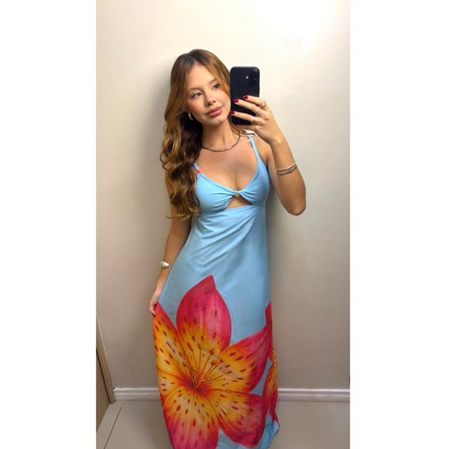 Vestido Longo Feminino Estampado Floral Tropical com Decote Vazado — imagem 2 de 2