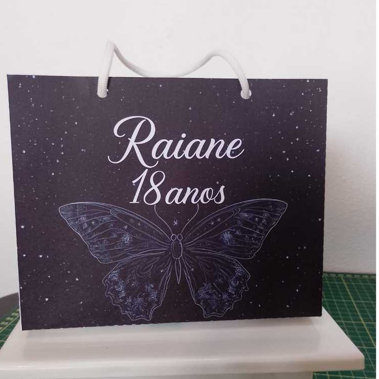 Sacolinha borboleta preta 18 anos  Personalizado /Sacolinha / Lembrancinha /Mimos /Aniversario PEGUE E MONTE