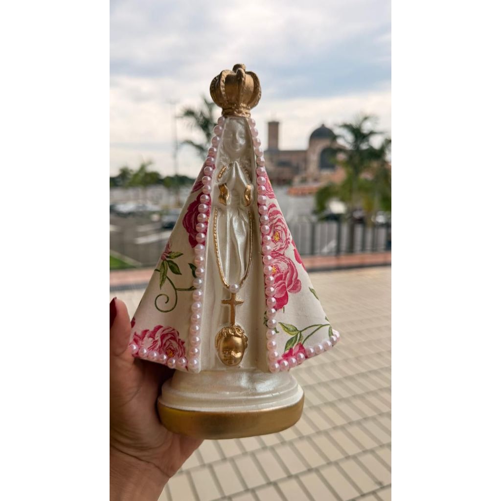 Linda imagem Nossa Senhora Aparecida 20cm em Decoupage – Imagem Católica Decorativa Trabalhada à Mão