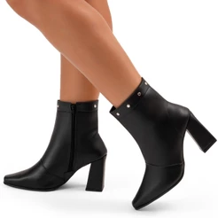 Bota Feminina Lumiss Cano Baixo Salto Alto Bloco Spike Rebite Preto