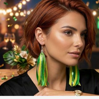 Brinco de Franja com Fitas e Paetês Verde e amarelo- Copa 2026 em Oferta na Shopee