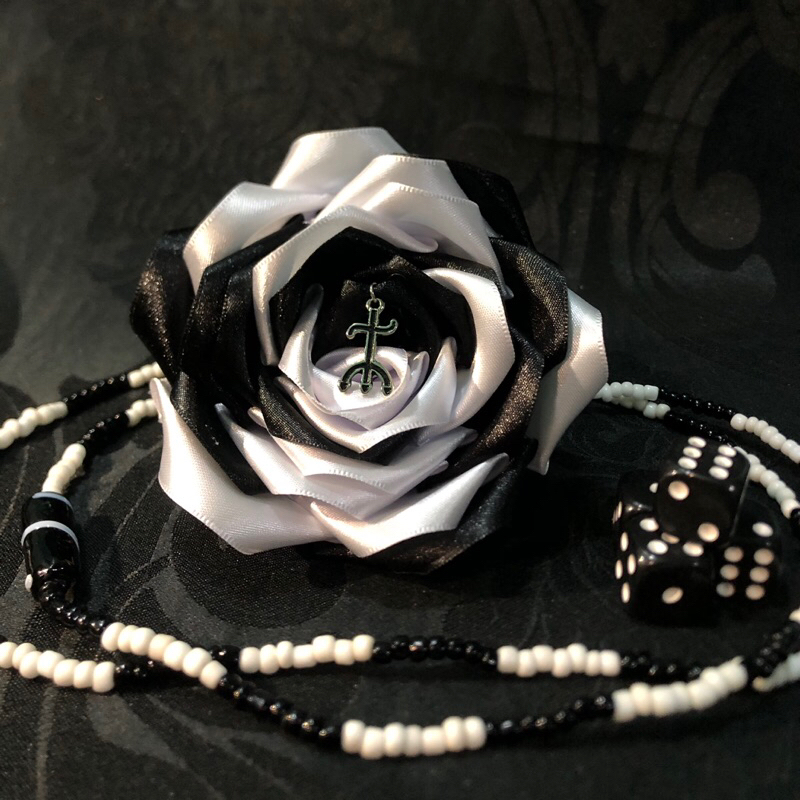 ROSA DE CABELO CETIM MARIA PADILHA/ MULAMBO/ DAS ALMAS/ NAVALHA/ 7 SAIAS/ VIUVA NEGRA/ FARRAPO