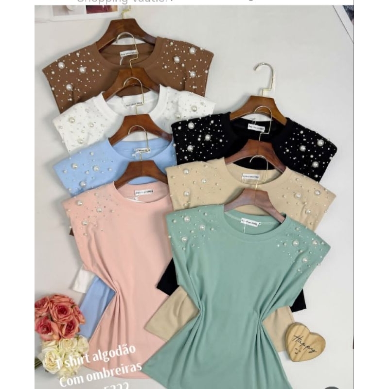 Blusa feminina com pedraria no ombro / De algodão / Lançamento
