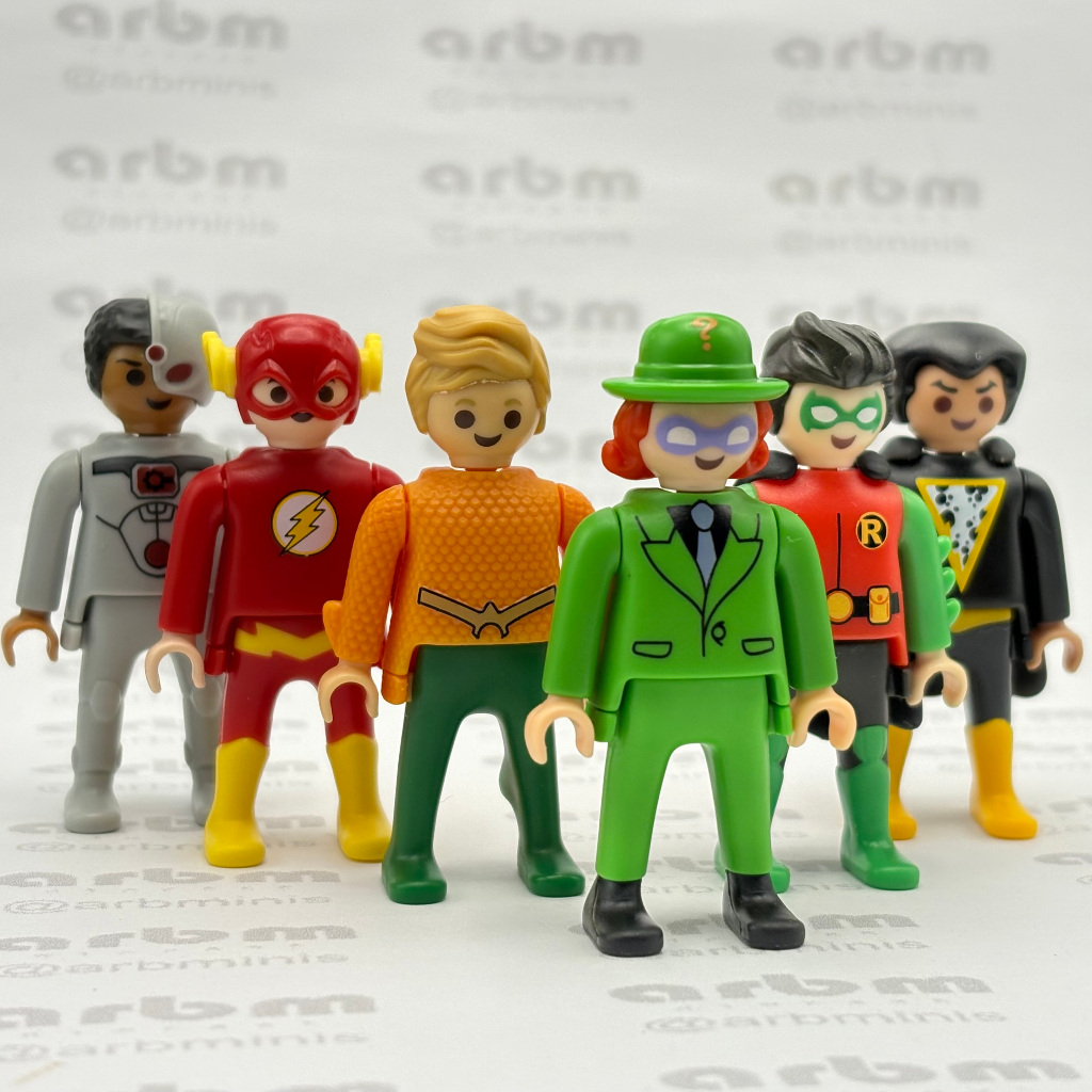 Playmobil DC brinquedo Kinder Ovo miniaturas colecionáveis edição 2026
