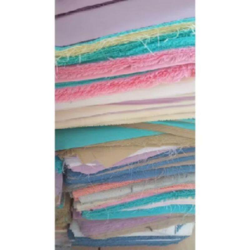 De 1 a 5 kilos de Retalho de tecido barato para artesanato e tapetes