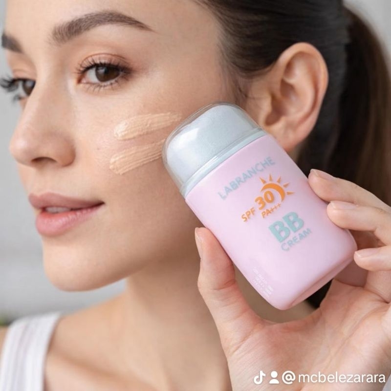 Base Facial BB Cream com Proteção Solar + Corretivo