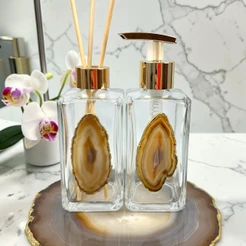 Kit Lavabo Ágata Natural Luxo Borda Dourada Bandeja + Difusor + Saboneteira Decoração Banheiro