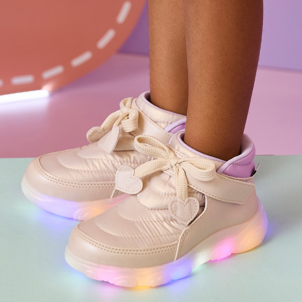 Tênis de Led Infantil Cano Alto Menina Comfy Cintilante Pampili