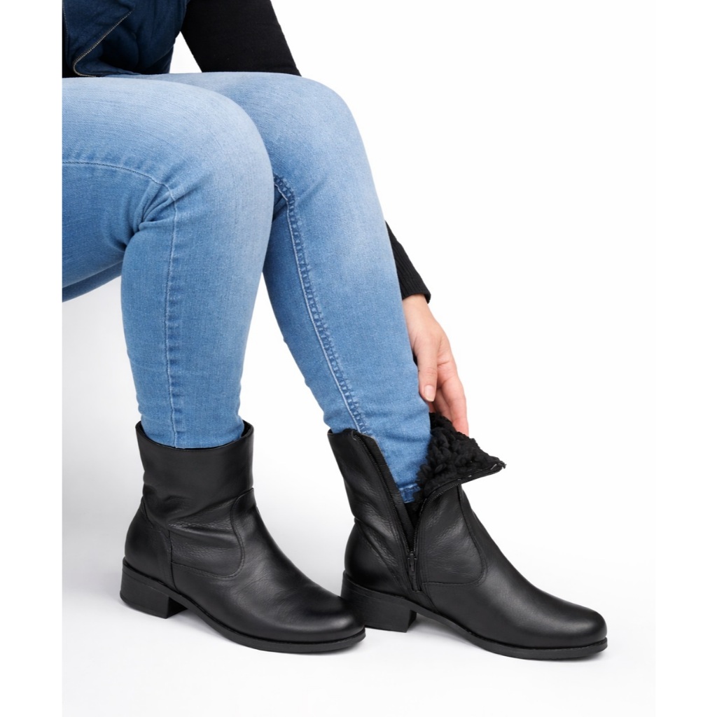 Bota Feminina Inverno Couro Legítimo Forrada com Pelo Quentinha Antiderrapante Conforto Premium