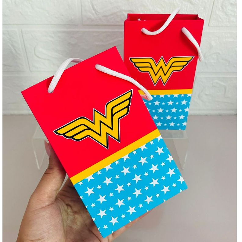 Sacolinha personalizada mulher maravilha, lembrancinha personalizada mulher maravilha