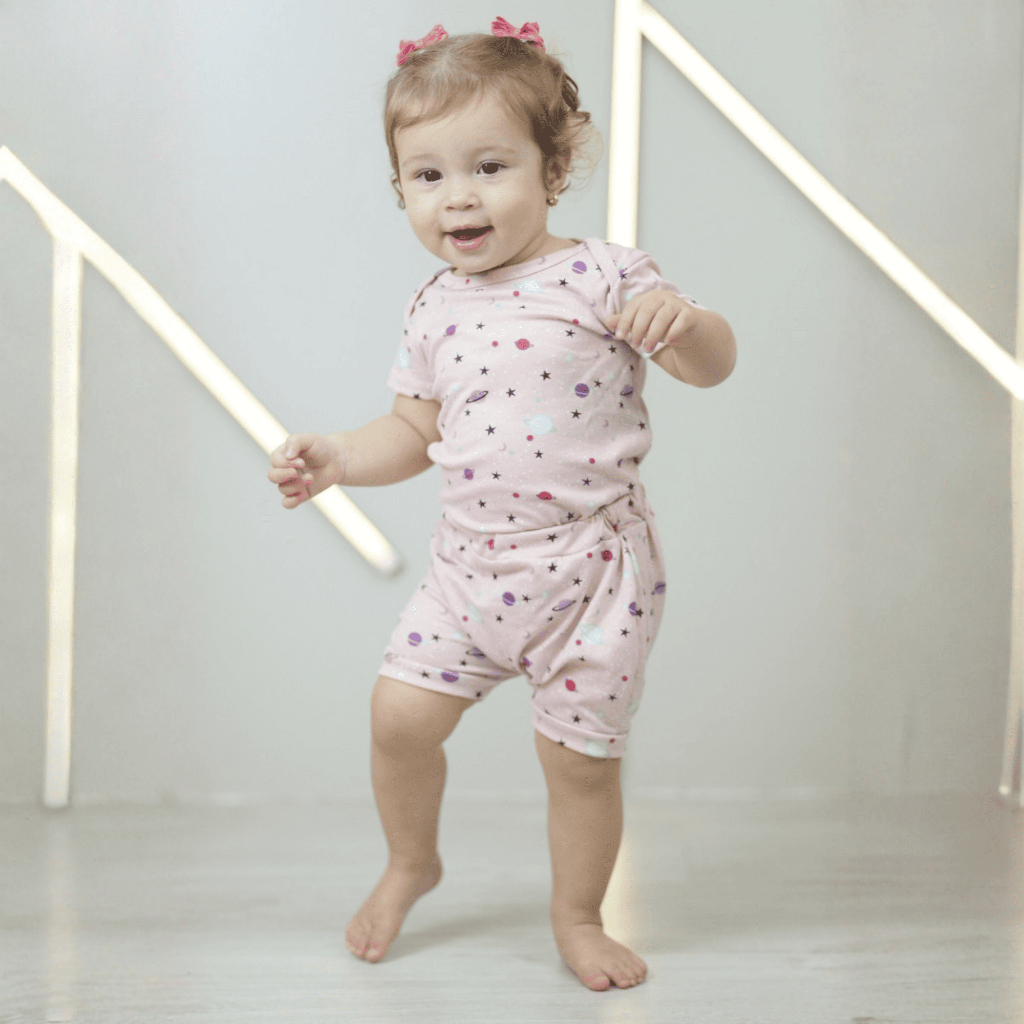 Conjunto Infantil Body e Shorts Algodão Para Menina 0 a 1 ano Estampado Regata e Bermuda Malha