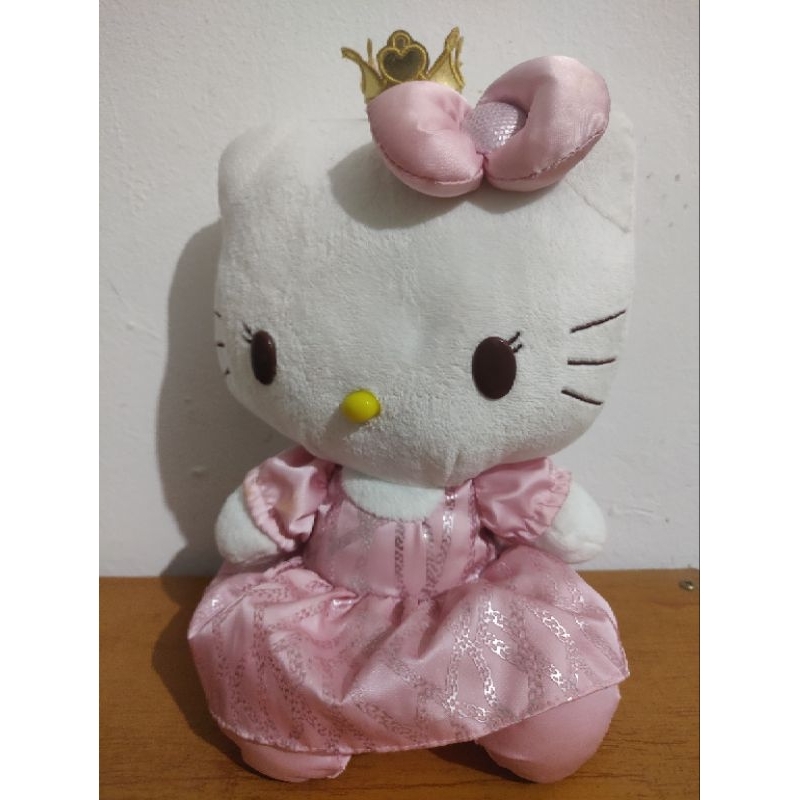 Pelucia Hello Kitty Dear multibrink Traje princesa Raro usado..