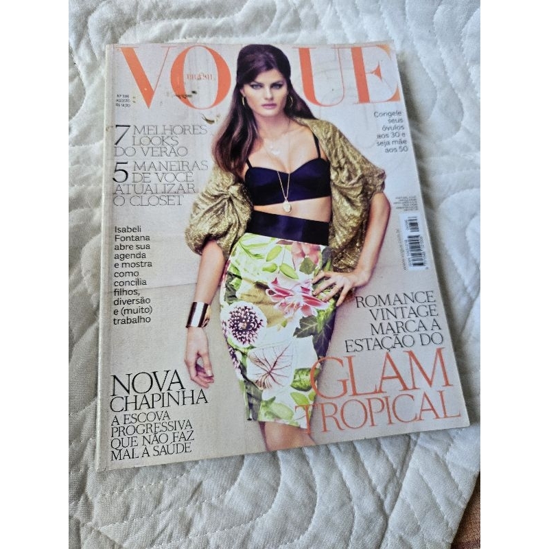 revista Vogue Brasil, edição nº 396, de agosto de 2011.