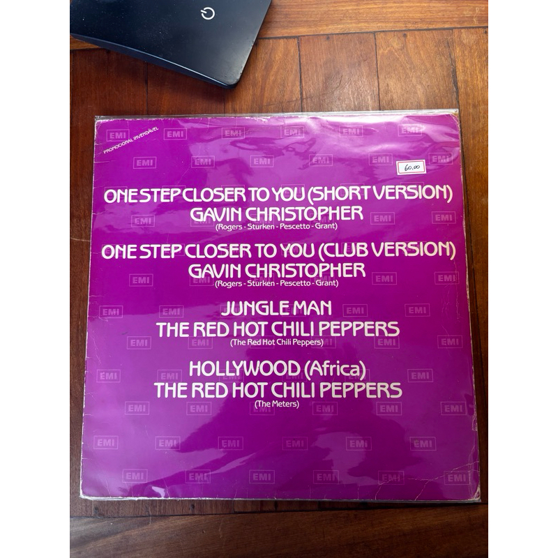 Disco Promocional Invendável EMI - Vinil (One Step Closer to You, Jungle Man e Hollywood)