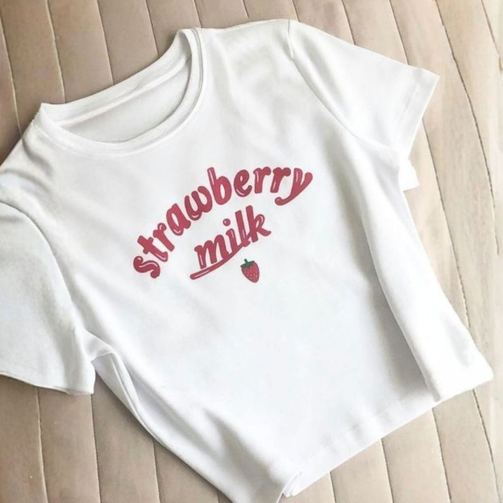 Cropped Confortável De Algodão Modelagem 2000 Estampa Strawberry Core Tendência
