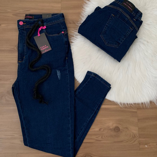 calça jeans plus size bordada com lycra e cinto | sal e pimenta