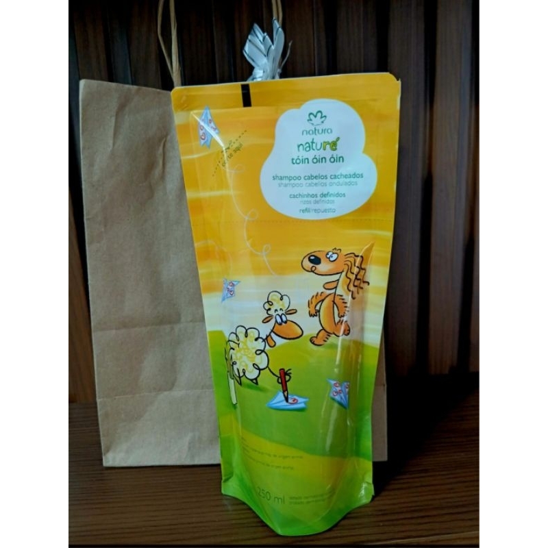 Refil Shampoo Infantil Natura Naturé 250ml Cachos e Ondulados Validade 02/27.
