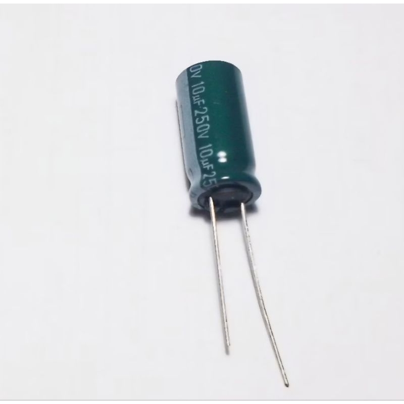 Capacitor Eletrolítico 10uf 250v SSL  Lote com 4 Peças 20 milímetros tipo radial
