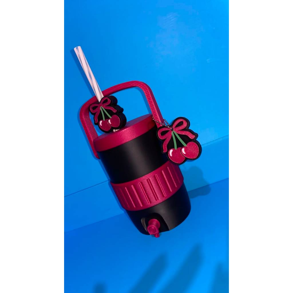 ✨ Porta Lata 350ml Cereja + Abridor + Enfeite de Canudo 🍒
