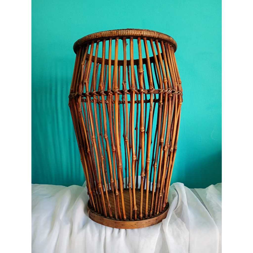 Lindíssimo cesto /Porta-Guarda-Chuvas / Vaso em Bambu , vime e madeira - Indonésia