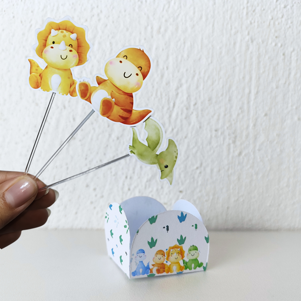 Forminhas personalizadas de doce e tags de docinhos tema Dinossauro Baby aniversário Lembrançinhas