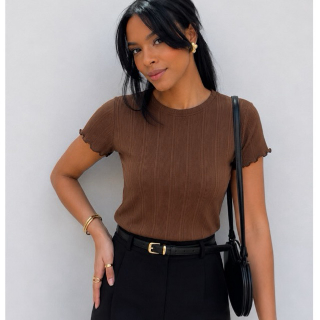 Blusa Feminina Canelada Manga Curta | Malha Confortável | Básica Ajustada | Promoção 29,99|baby look básica
