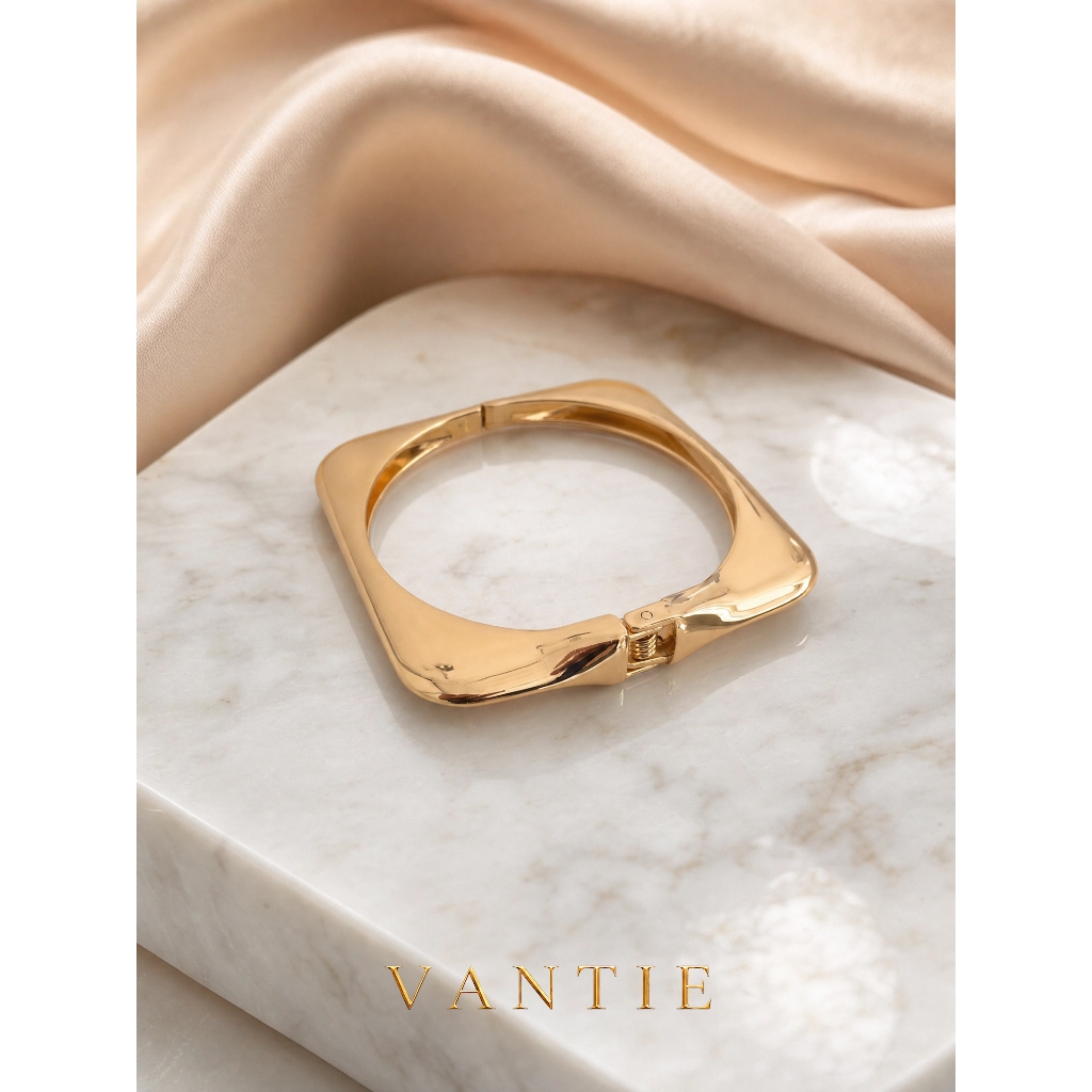 Detalhes do Bracelete Dourado Quadrado Fino Luxo Pulseira com Fecho de mola Dia das Mães, dia dos Namorados