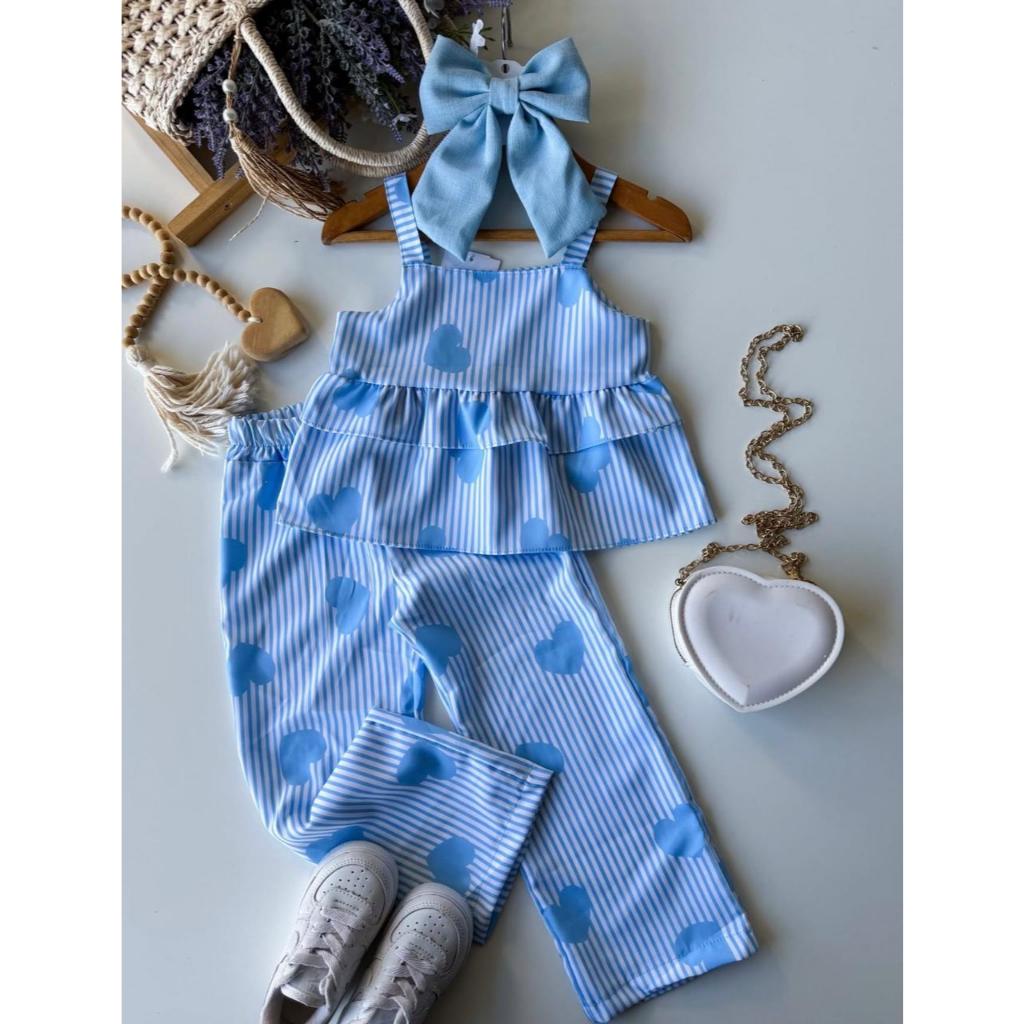 Conjunto Menina Verão Azul Listrado com Estampa de Corações e Laço