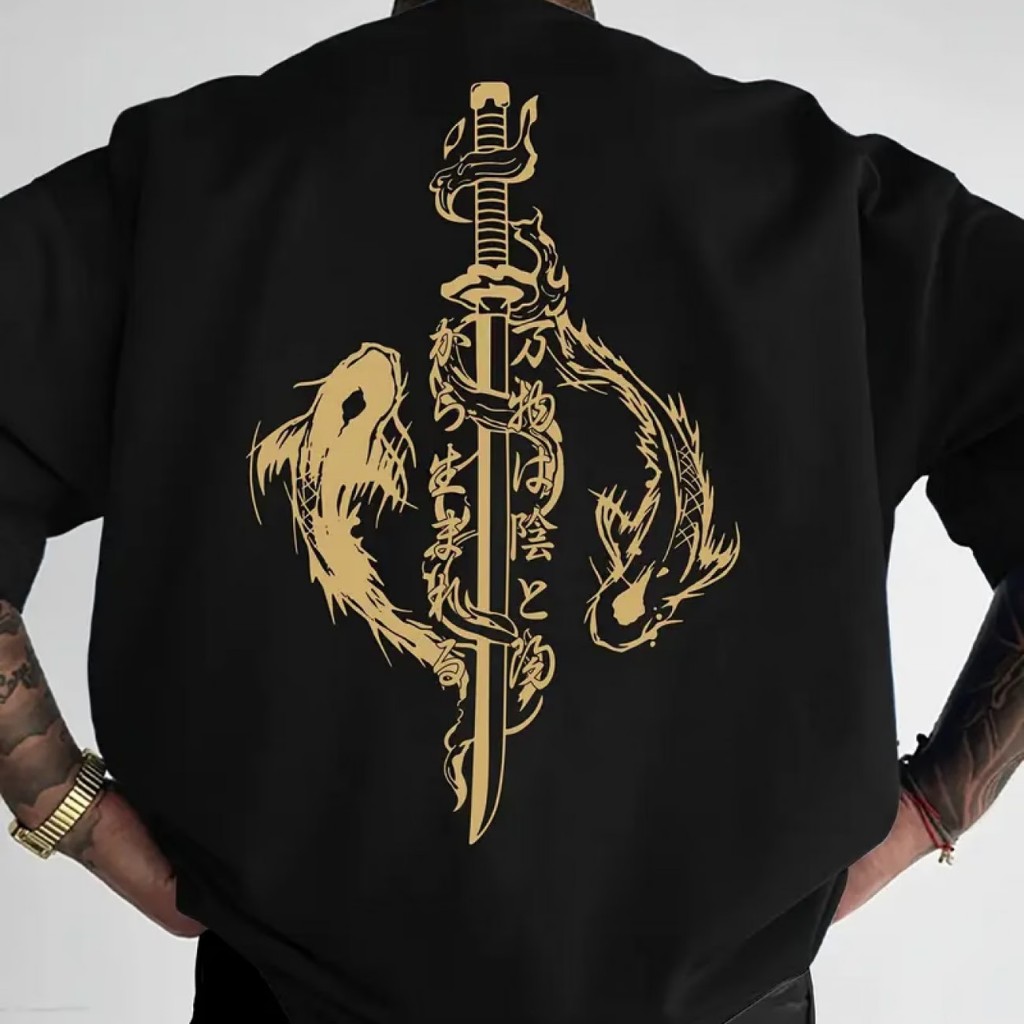 Camiseta Oversize Estampa Katana e Dragão Japonês Algodão Manga Curta Unissex