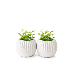 Kit com 2 Vasos de Gesso Decorativos com Plantas Artificiais – Elegância e Charme para sua Decoração
