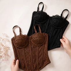 Cropped Corset Feminino em Renda Premium com Alças Reguláveis – Corselet Modelador Elegante e Versátil